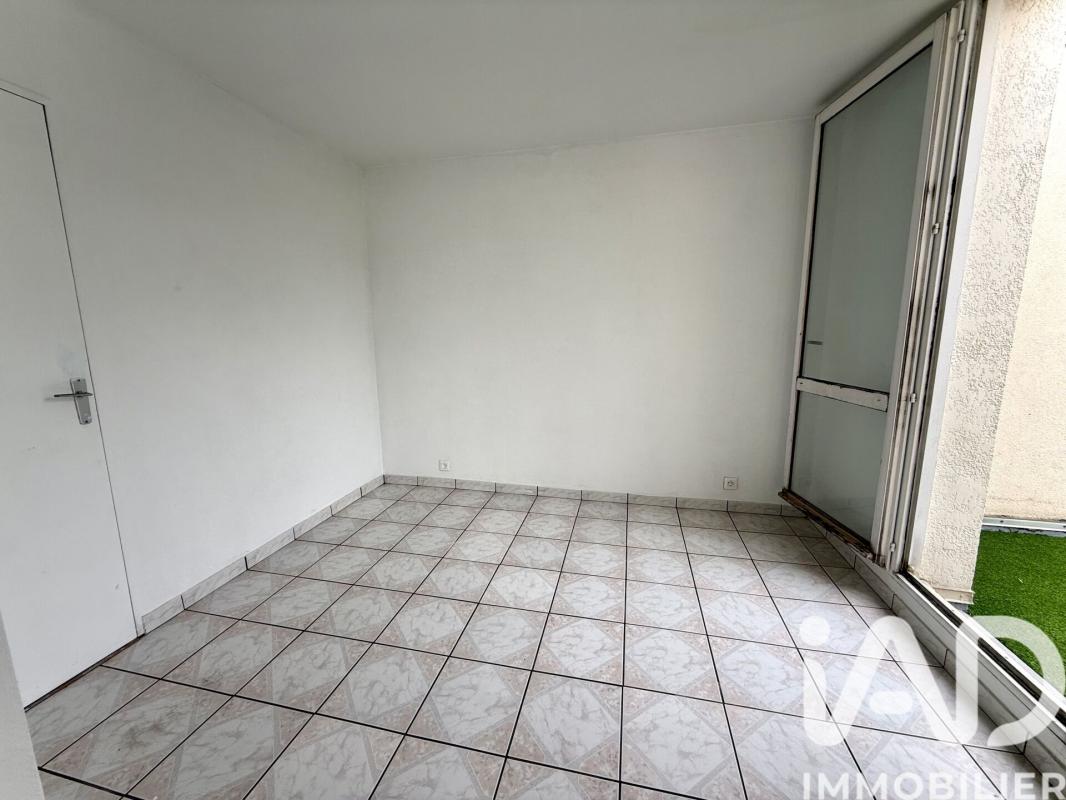 Appartement 5 Pièce(s) Montigny-le-Bretonneux
