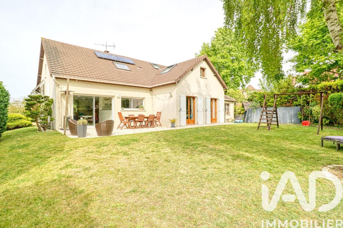 Maison 8 Pièce(s) Saint-Prix