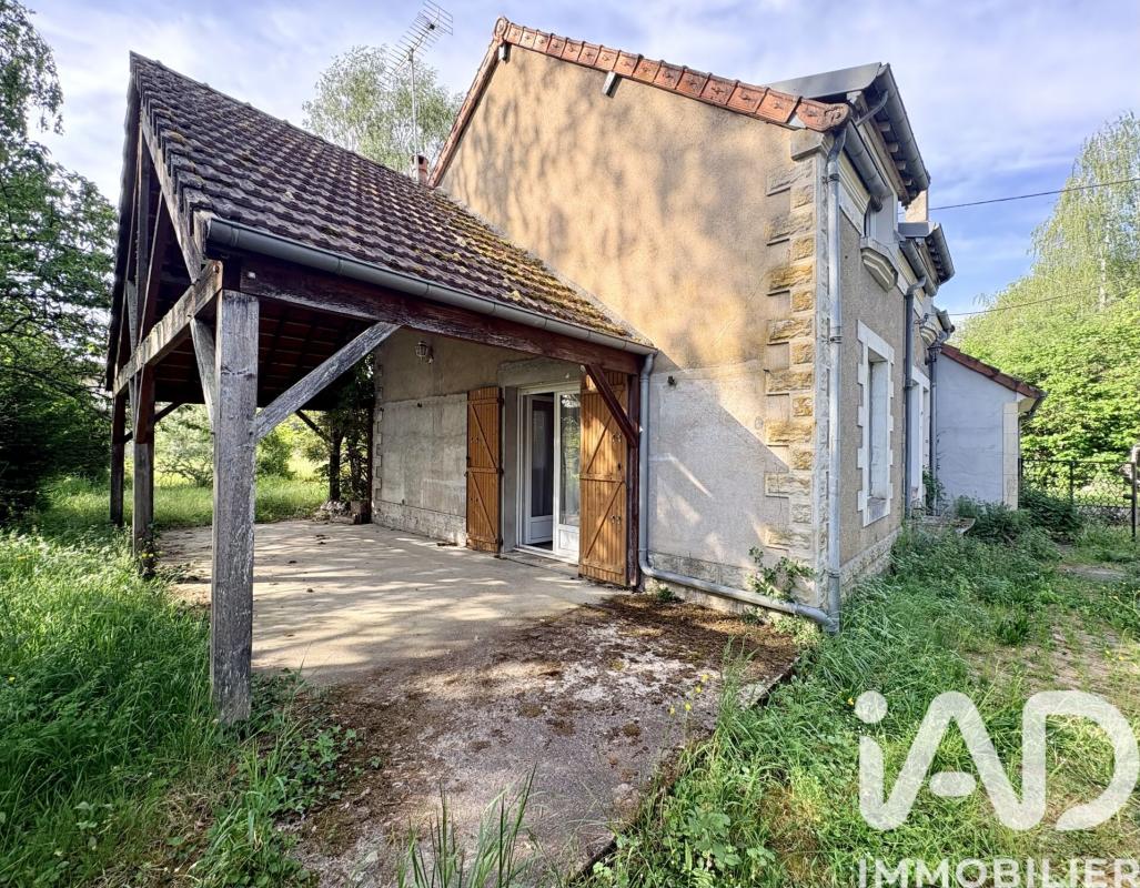 Maison 5 Pièce(s) Saint-Amand-Montrond