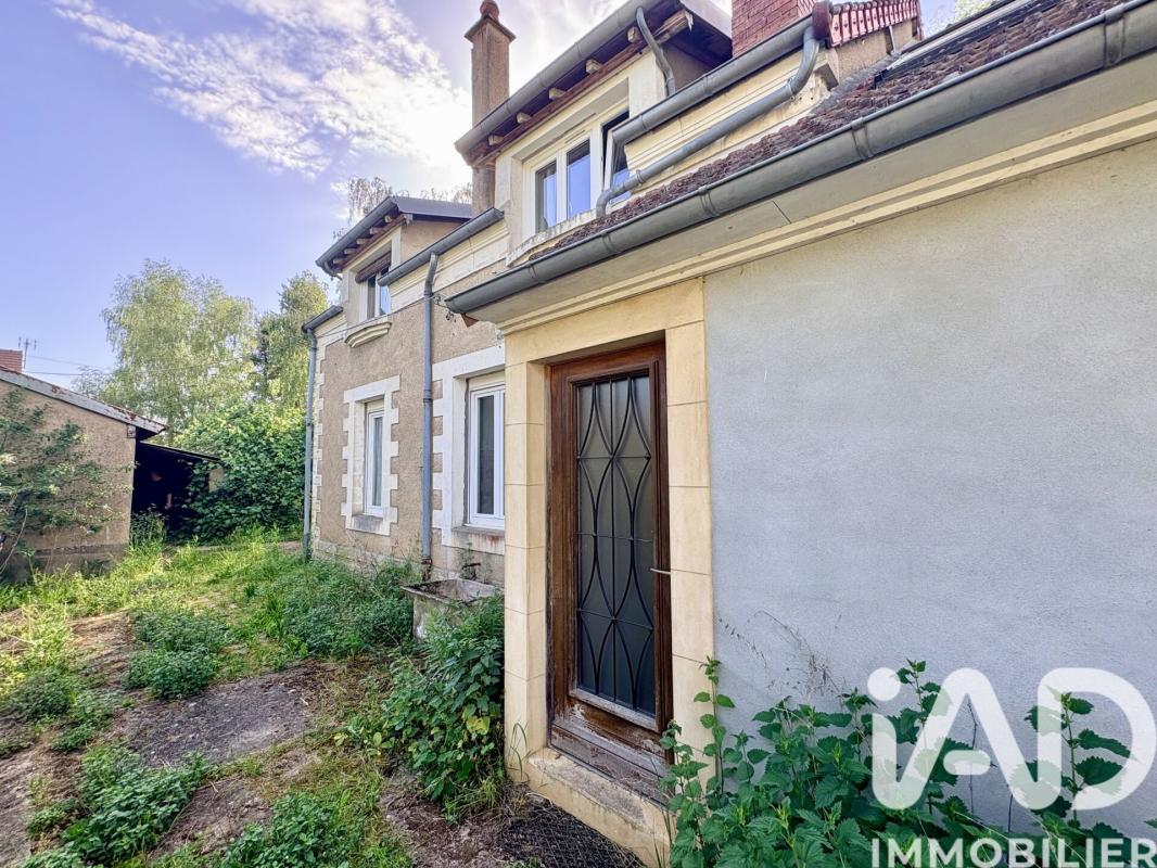 Maison 5 Pièce(s) Saint-Amand-Montrond - Photo 5