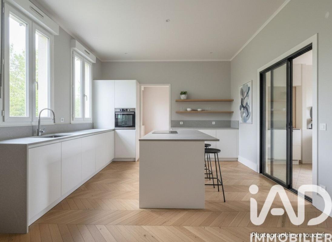 Maison 5 Pièce(s) Saint-Amand-Montrond - Photo 9