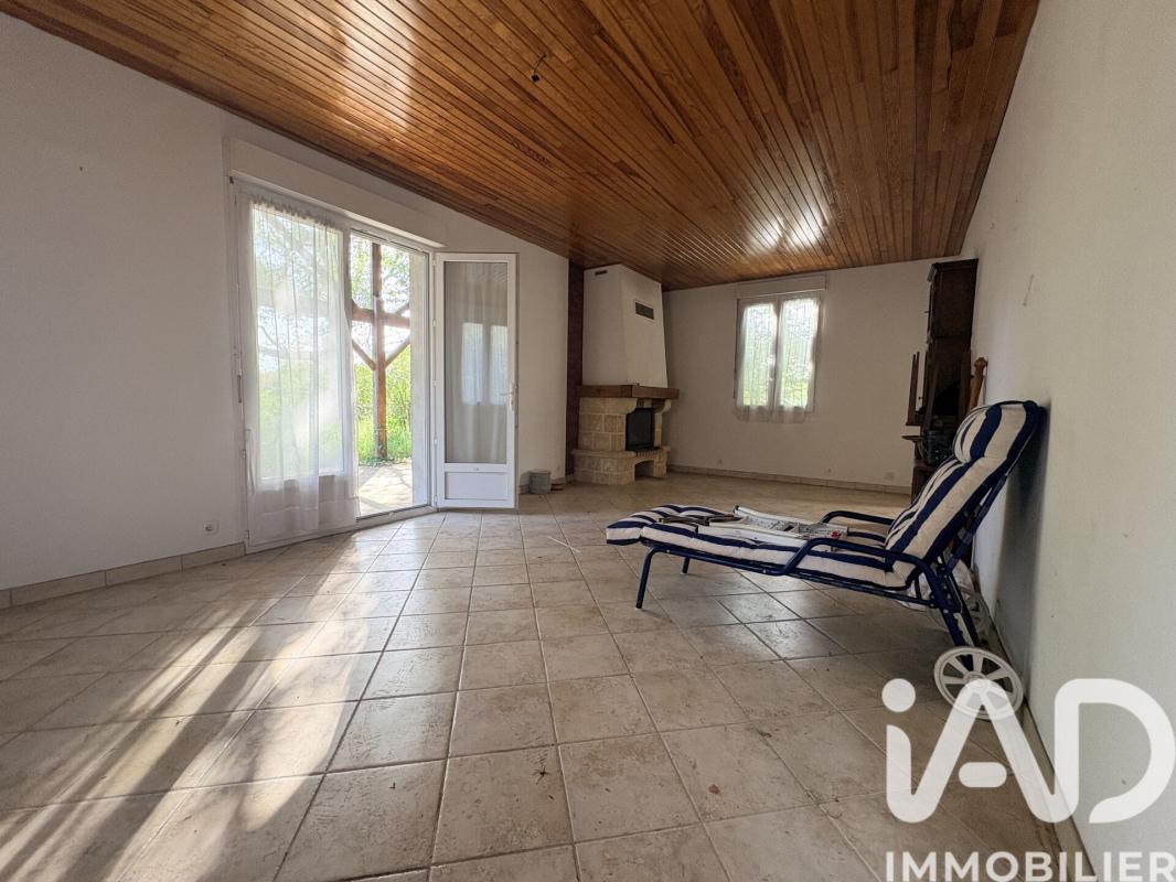 Maison 5 Pièce(s) Saint-Amand-Montrond - Photo 10