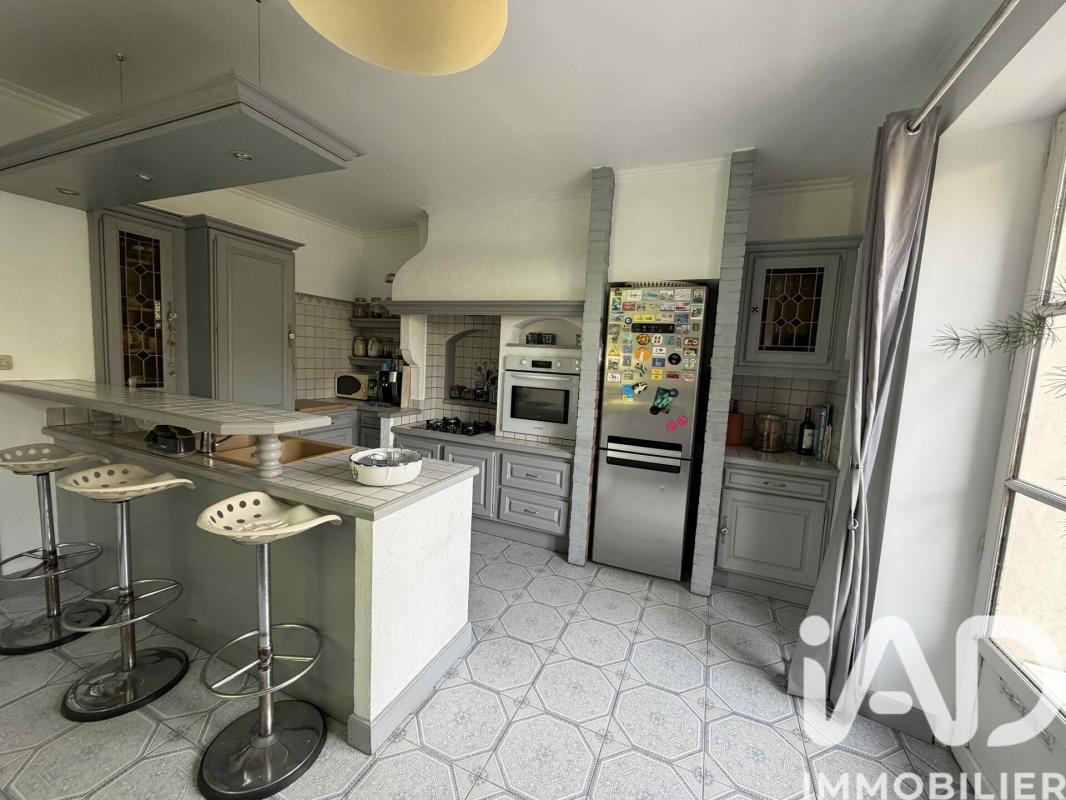 Maison 8 Pièce(s) Saint-Pierre-lès-Nemours - Photo 6