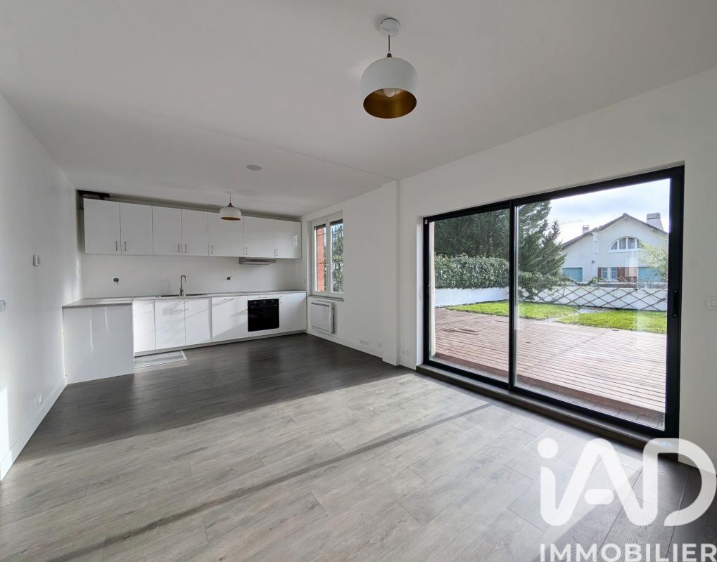 Maison 7 Pièce(s) Clamart