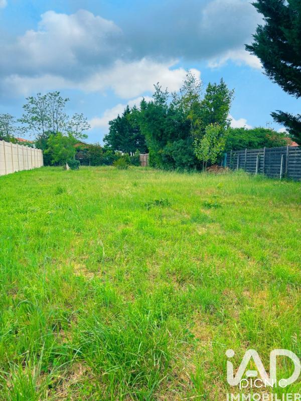 Terrain  Pessac