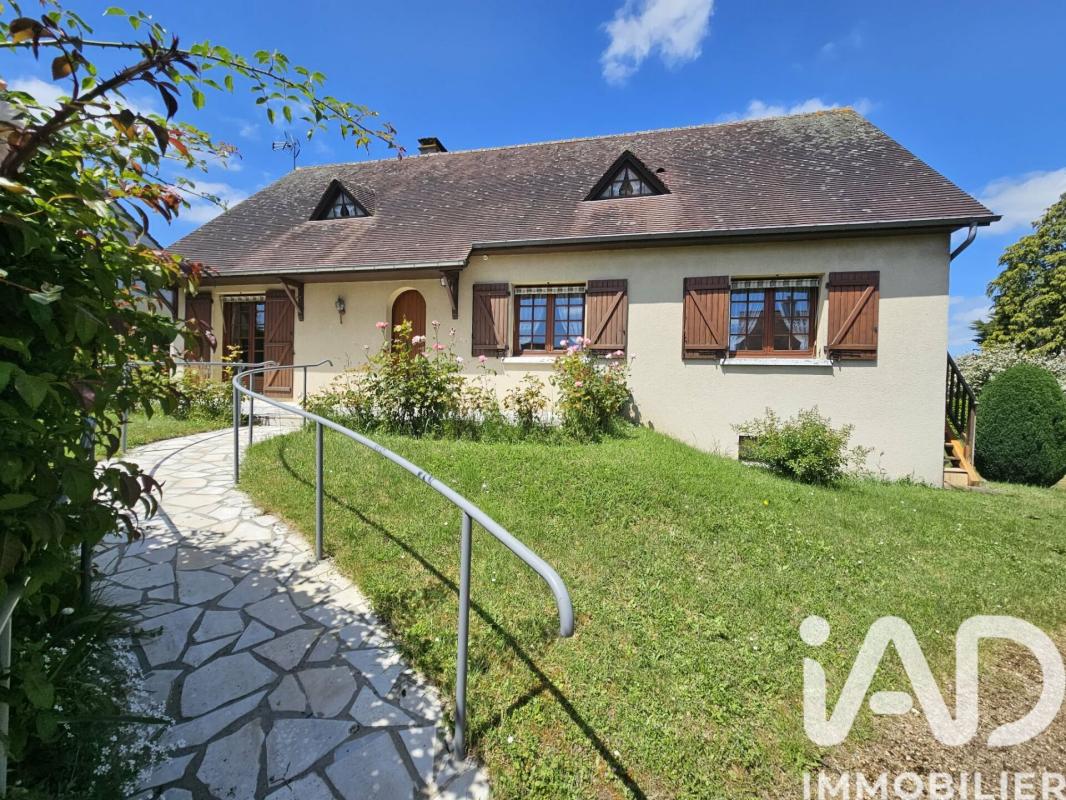 Maison 5 Pièce(s) Sceaux-sur-Huisne