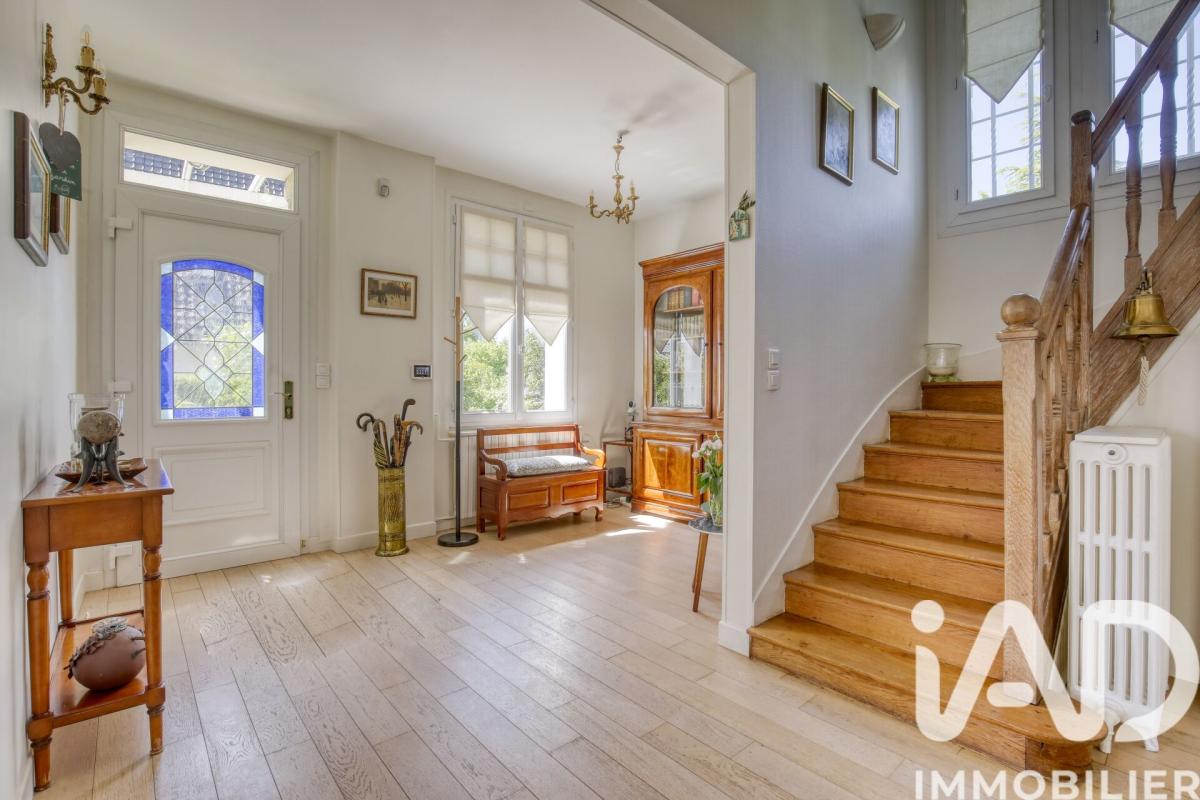 Maison 8 Pièce(s) Enghien-les-Bains