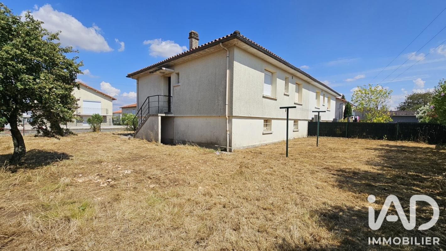 Maison 3 Pièce(s) Ruffec - Photo 1