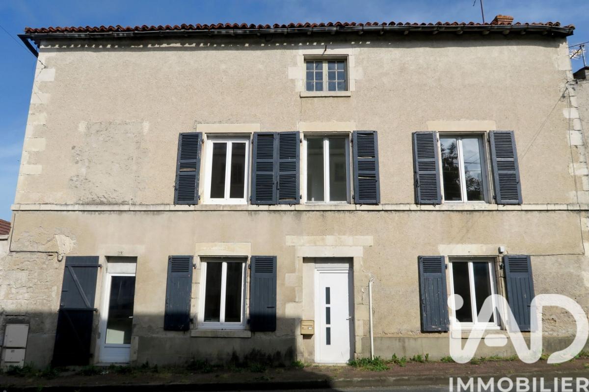 Maison 3 Pièce(s) Saint-Savin