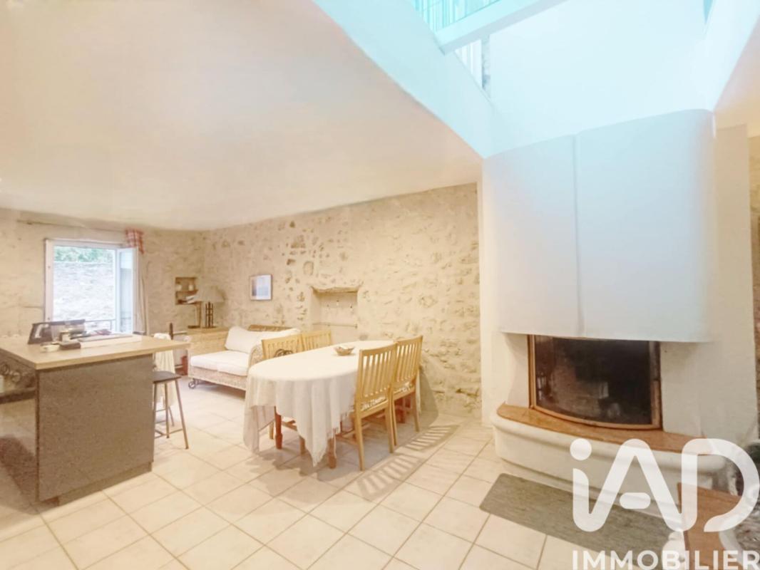 Maison de village 4 Pièce(s) Pouzolles