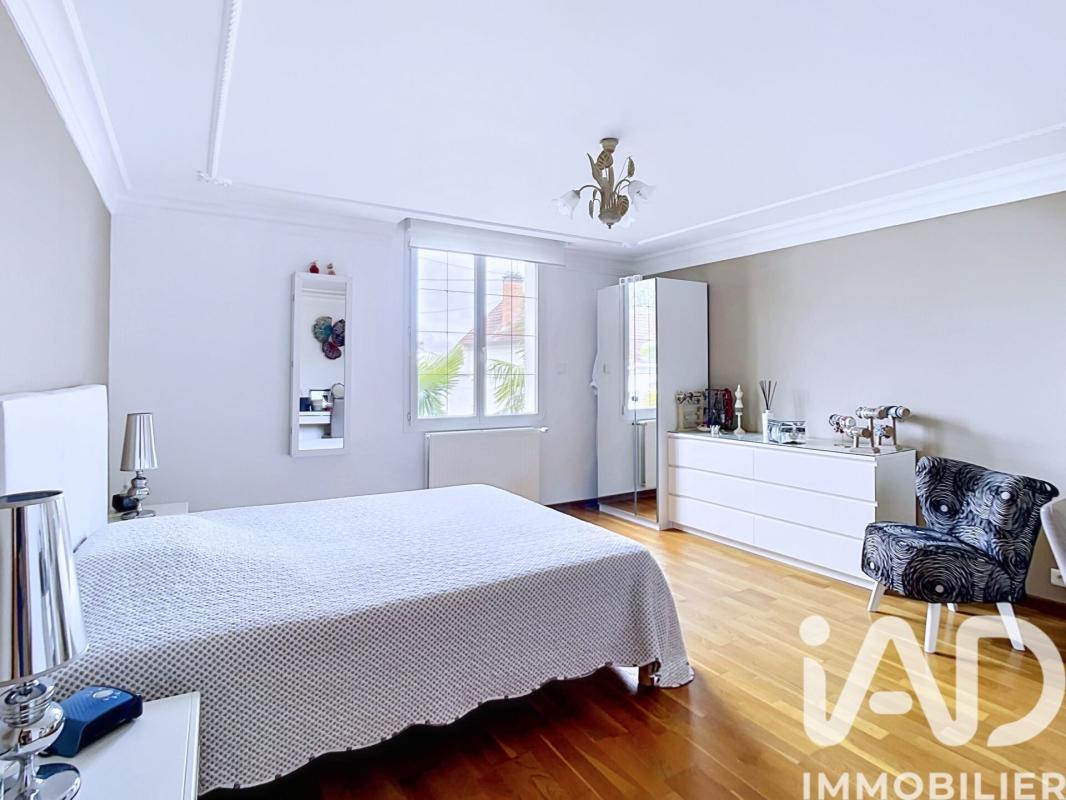 Maison 8 Pièce(s) Sainte-Geneviève-des-Bois - Photo 8