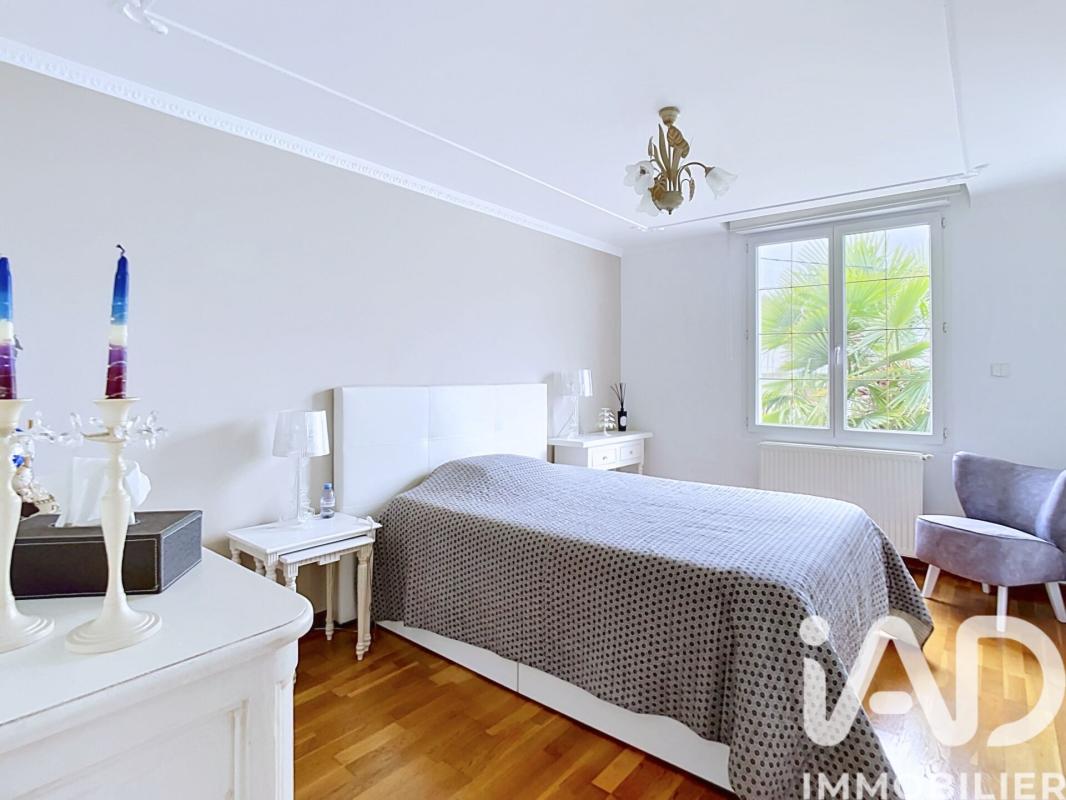 Maison 8 Pièce(s) Sainte-Geneviève-des-Bois - Photo 9