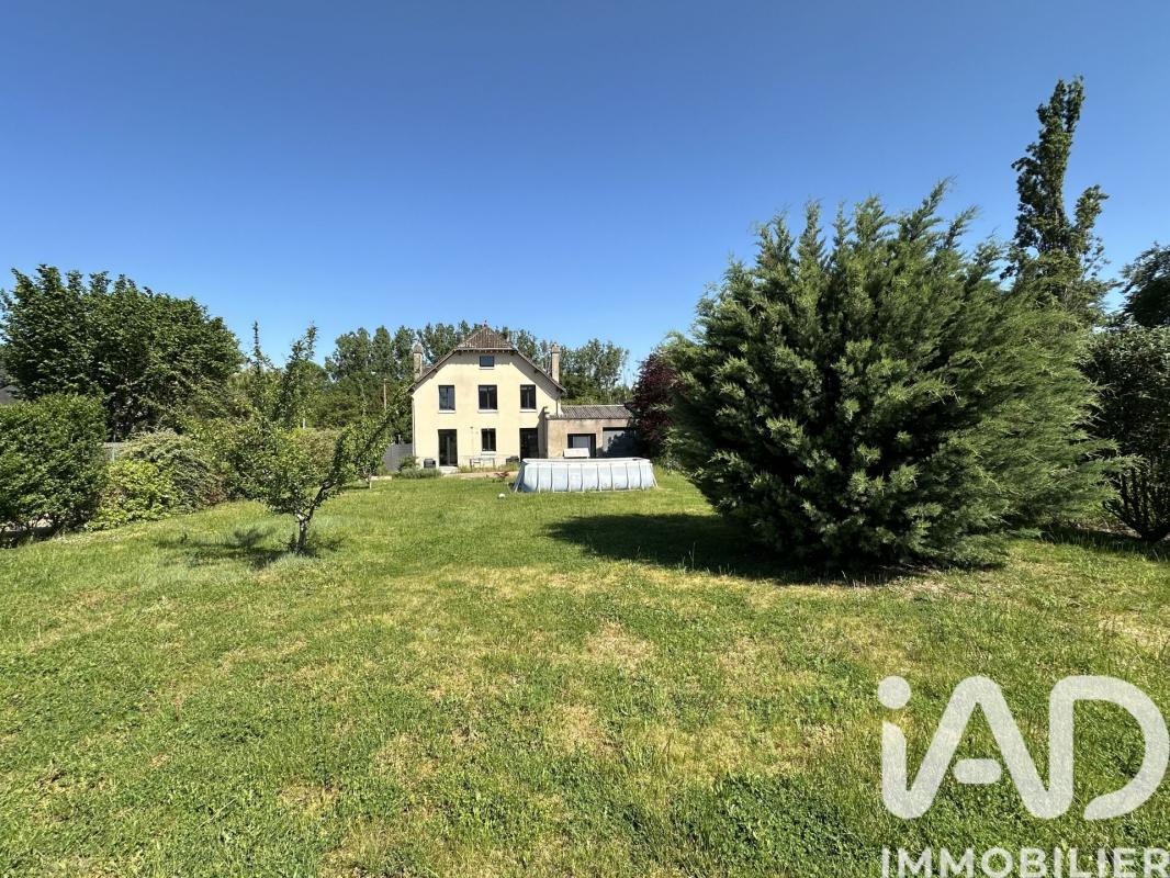 Propriété 9 Pièce(s) Huisseau-sur-Cosson
