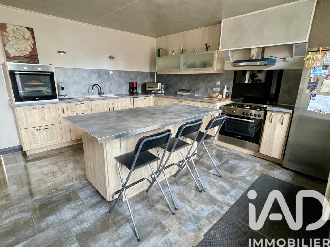 Maison 8 Pièce(s) Les Bordes - Photo 2