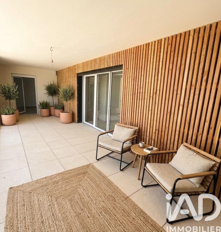 Appartement 3 Pièce(s) Rodilhan