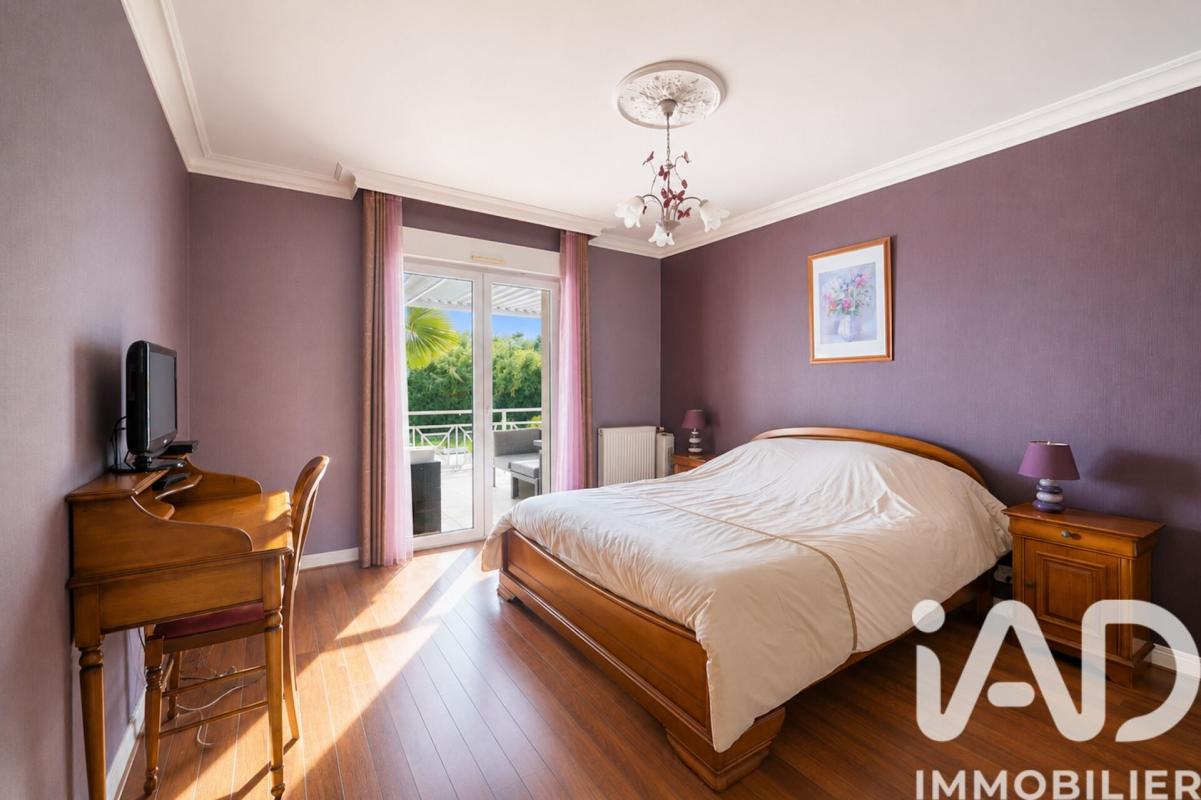 Maison 10 Pièce(s) Yvré-l'Évêque - Photo 10
