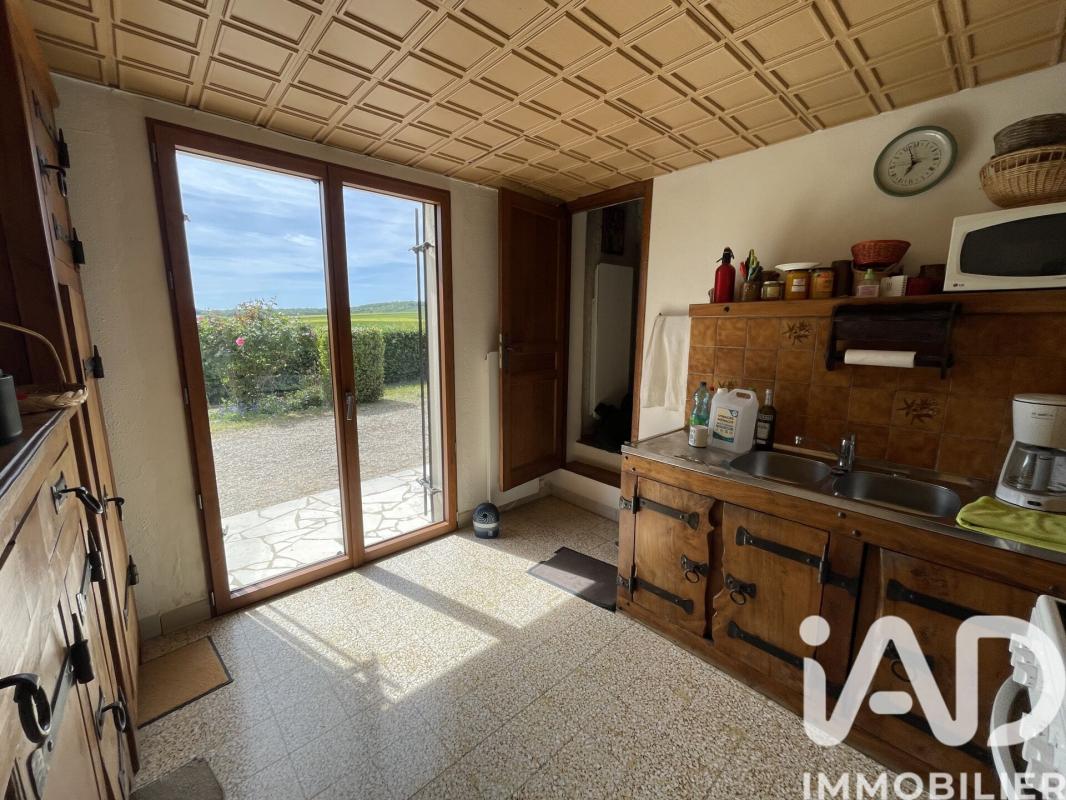 Maison 5 Pièce(s) Saint-Malo-en-Donziois - Photo 4