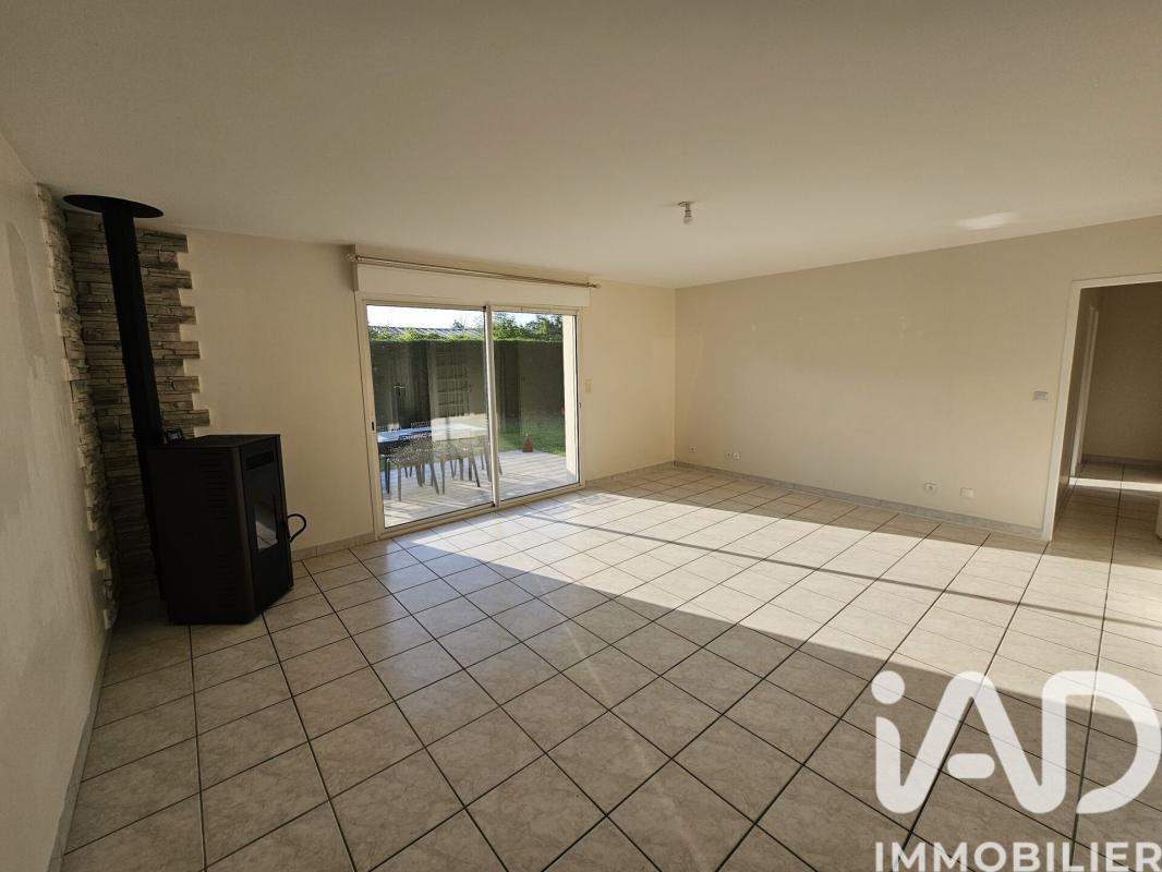 Maison 4 Pièce(s) Saint-Georges-des-Coteaux - Photo 2