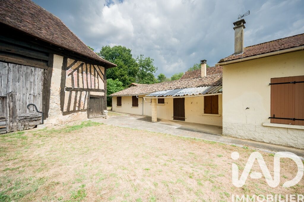 Maison traditionnelle 5 Pièce(s) Saint-Martial-d'Artenset