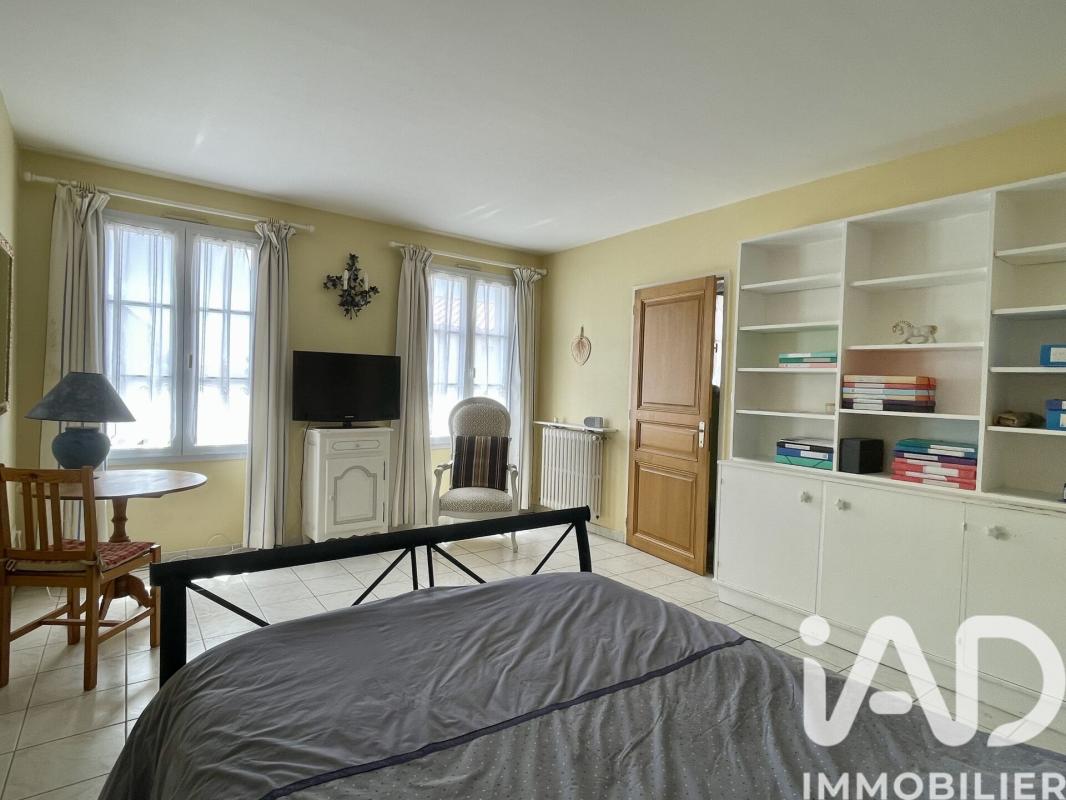 Maison 7 Pièce(s) Saint-Gilles-Croix-de-Vie - Photo 16