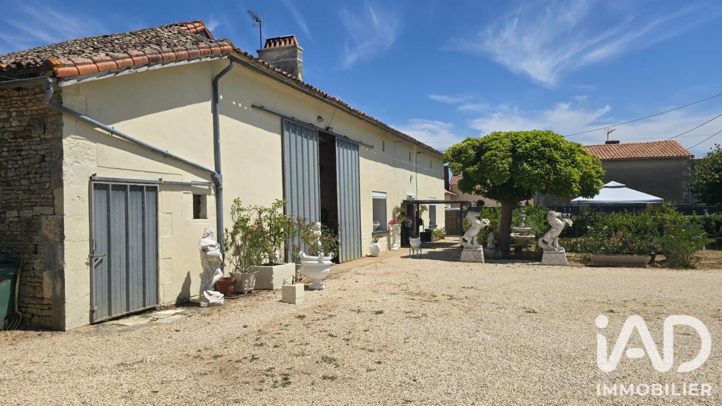 Maison de village 5 Pièce(s) Blanzay
