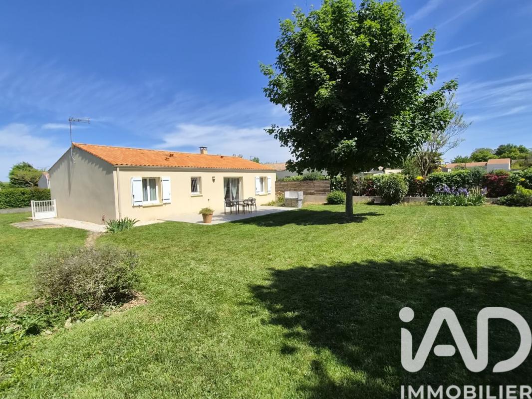 Maison 4 Pièce(s) Aigondigné