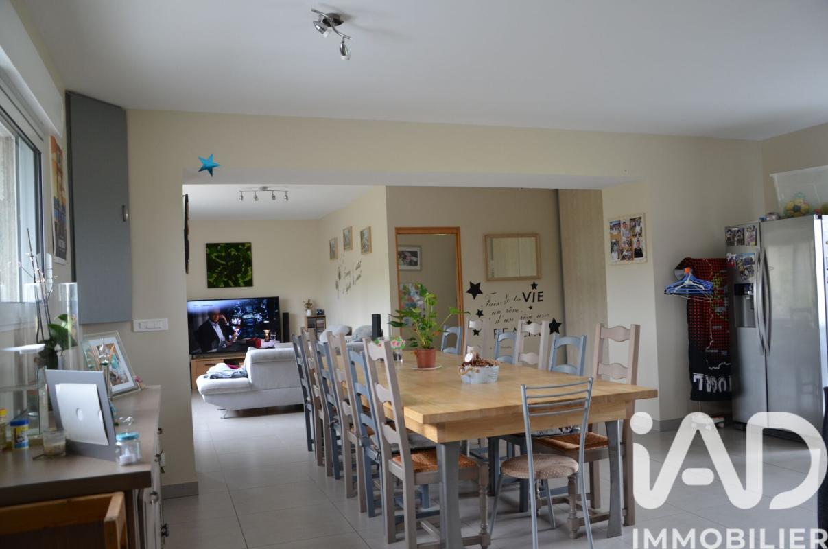 Maison 6 Pièce(s) Vair-sur-Loire - Photo 12
