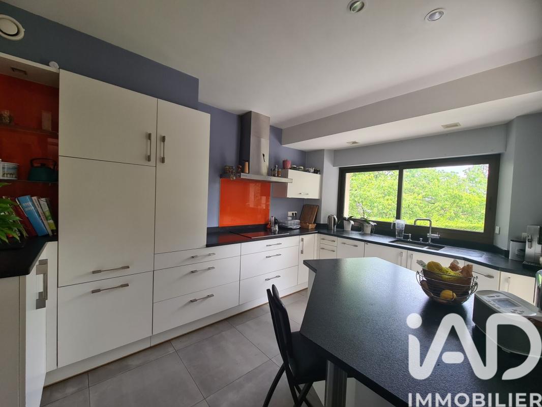 Maison 8 Pièce(s) Yvré-l'Évêque - Photo 12