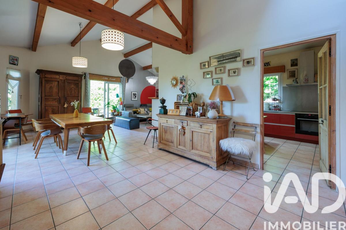 Maison 7 Pièce(s) Saint-Genis-les-Ollières