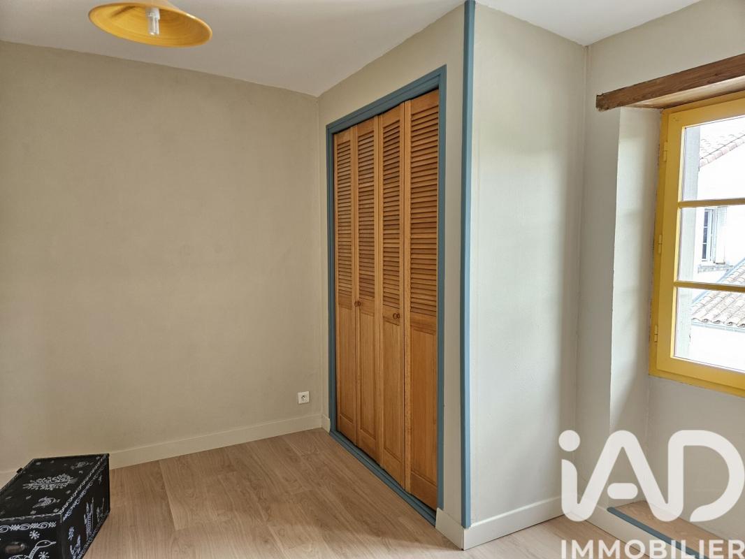 Maison 8 Pièce(s) Saint-Même-les-Carrières - Photo 7