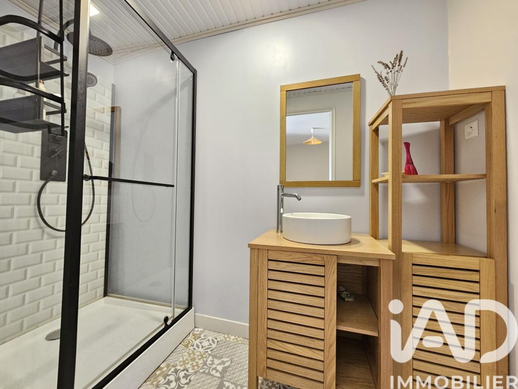 Maison 8 Pièce(s) Saint-Même-les-Carrières - Photo 8