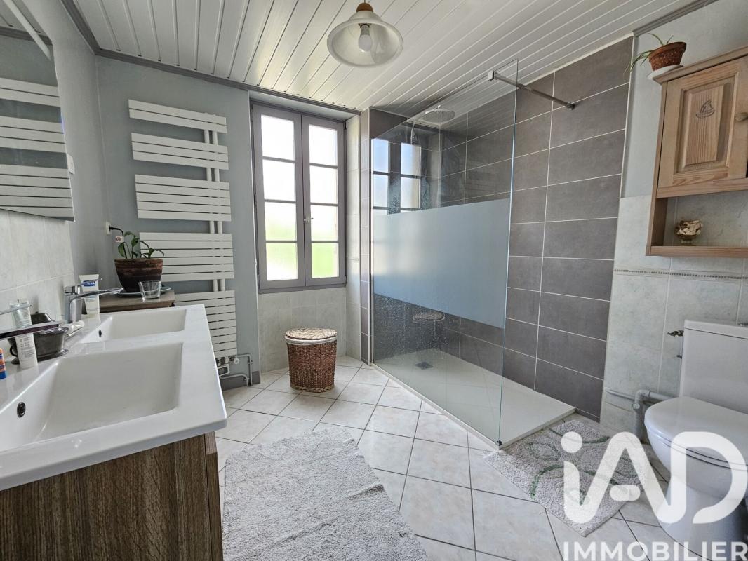 Maison 8 Pièce(s) Saint-Même-les-Carrières - Photo 14
