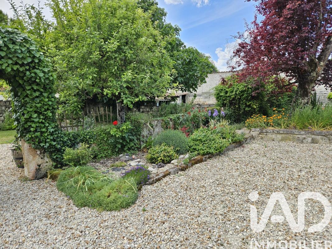 Maison 8 Pièce(s) Saint-Même-les-Carrières - Photo 21