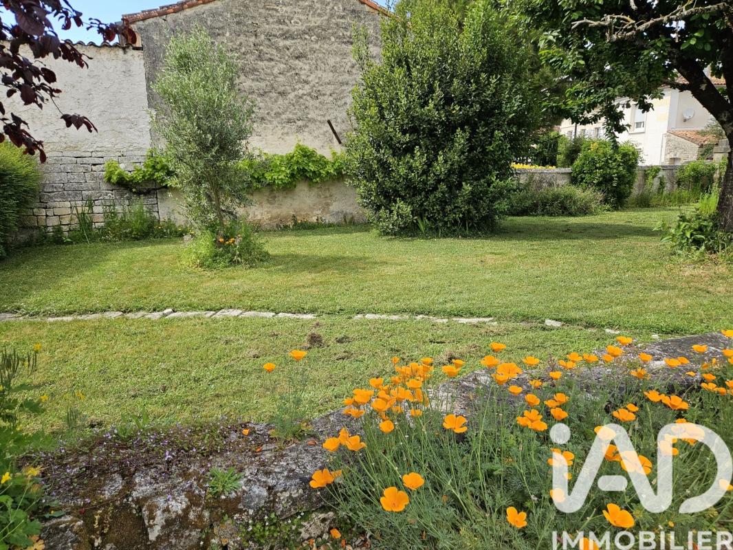 Maison 8 Pièce(s) Saint-Même-les-Carrières - Photo 23