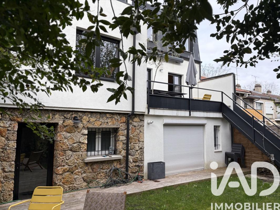 Maison 7 Pièce(s) Suresnes