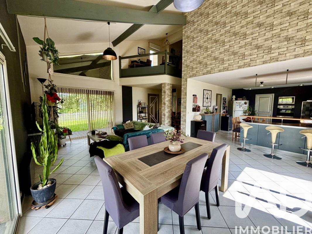 Maison 5 Pièce(s) Sainte-Eulalie - Photo 2