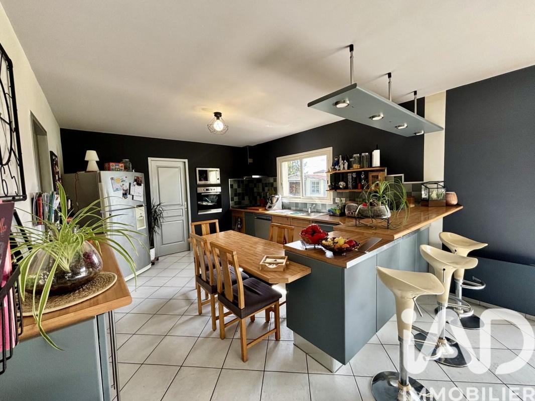 Maison 5 Pièce(s) Sainte-Eulalie - Photo 3
