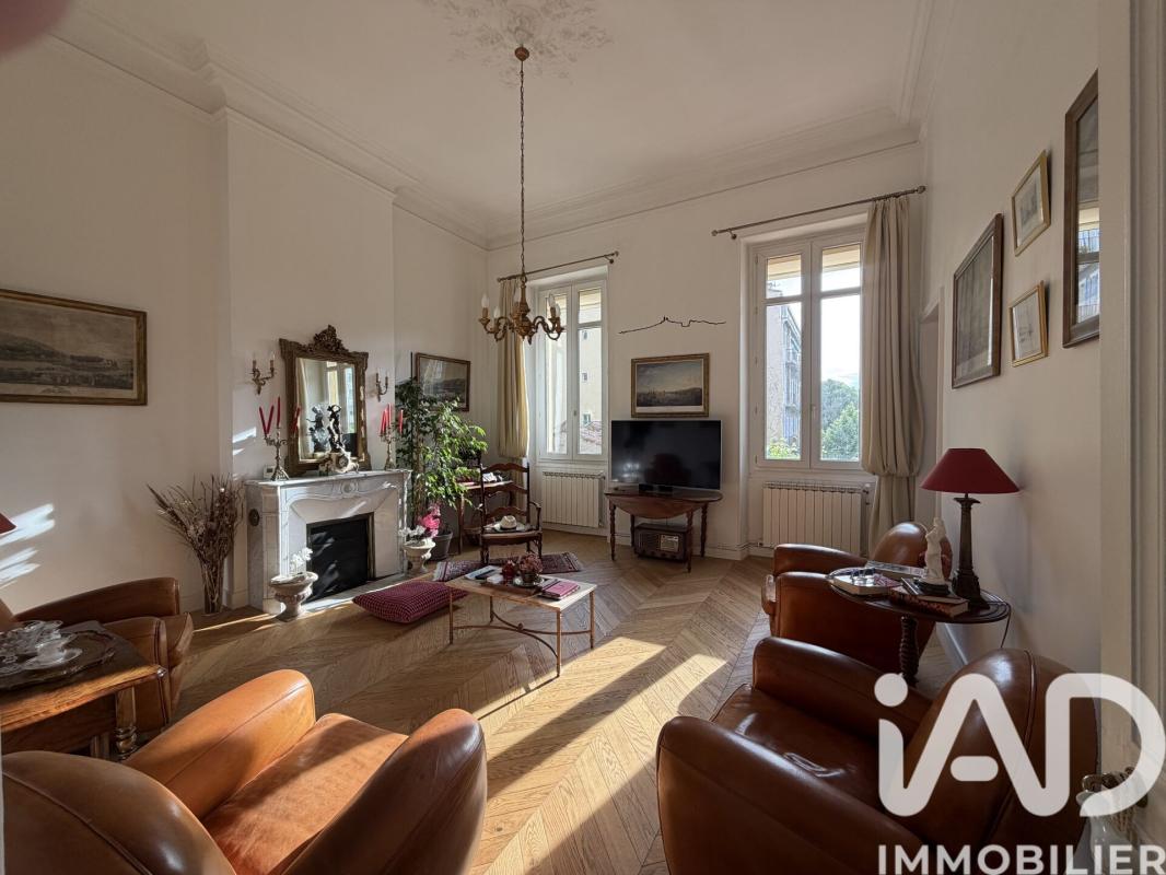 Appartement 5 Pièce(s) Marseille 8eme Arrondissement