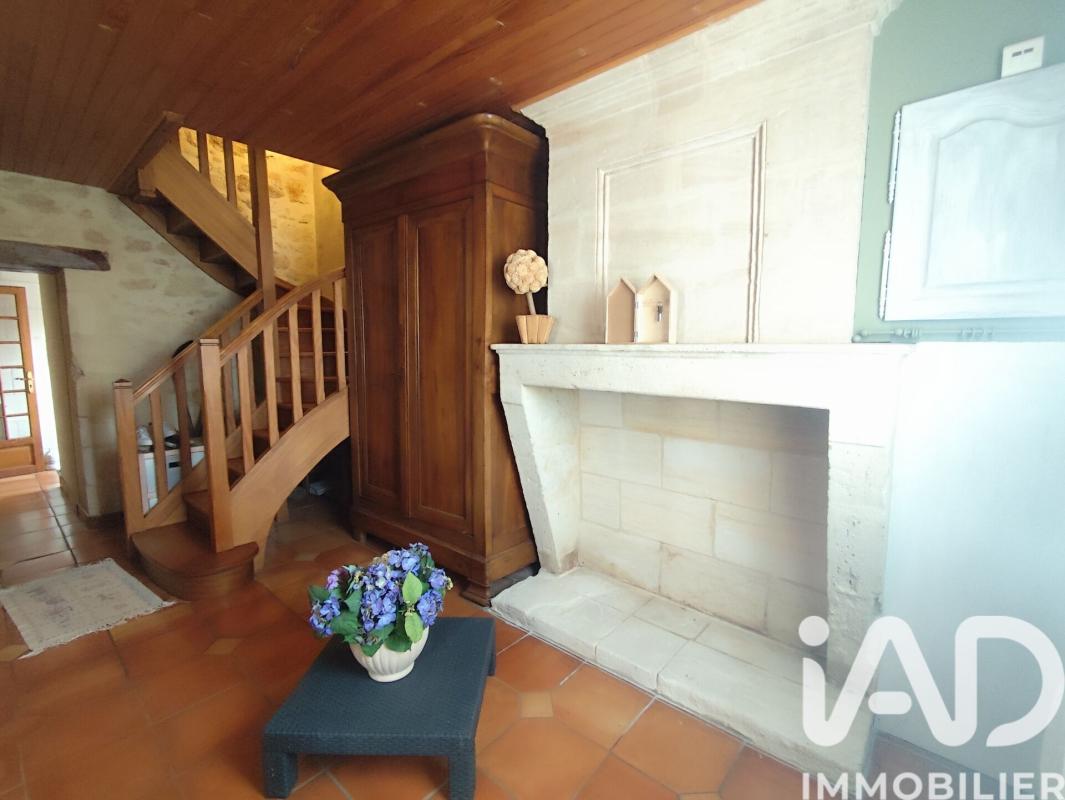 Maison 8 Pièce(s) Lussac - Photo 7