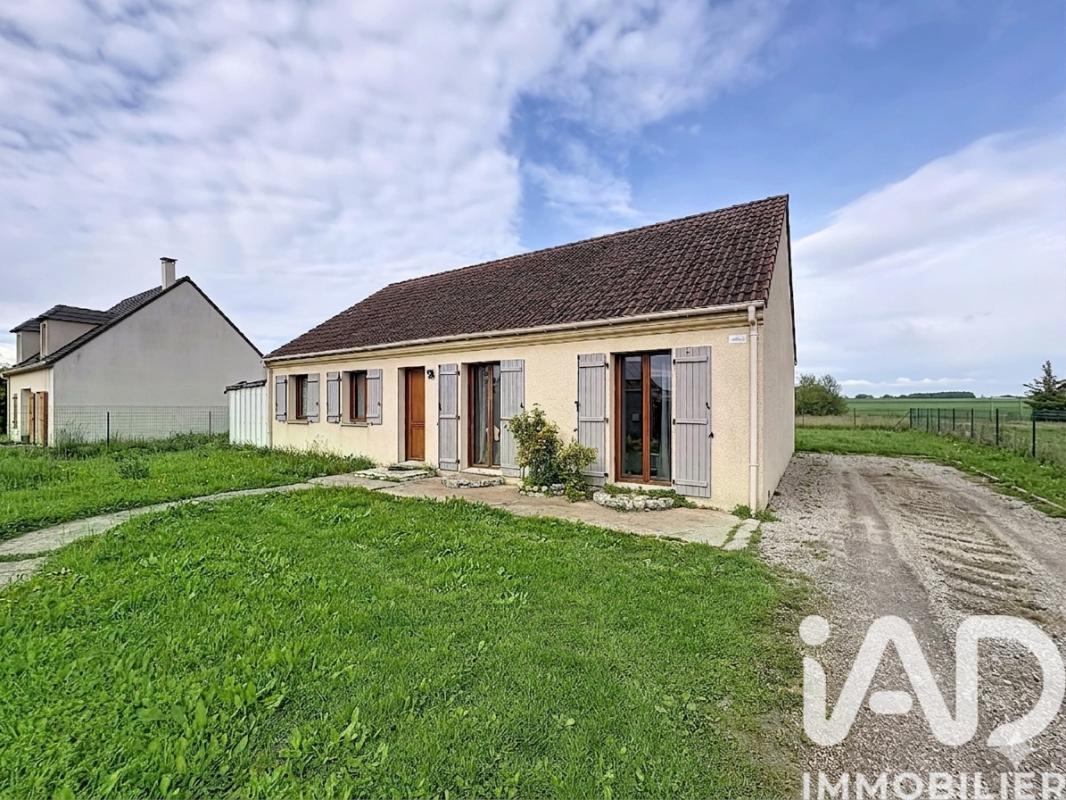 Maison traditionnelle 5 Pièce(s) Nancray-sur-Rimarde