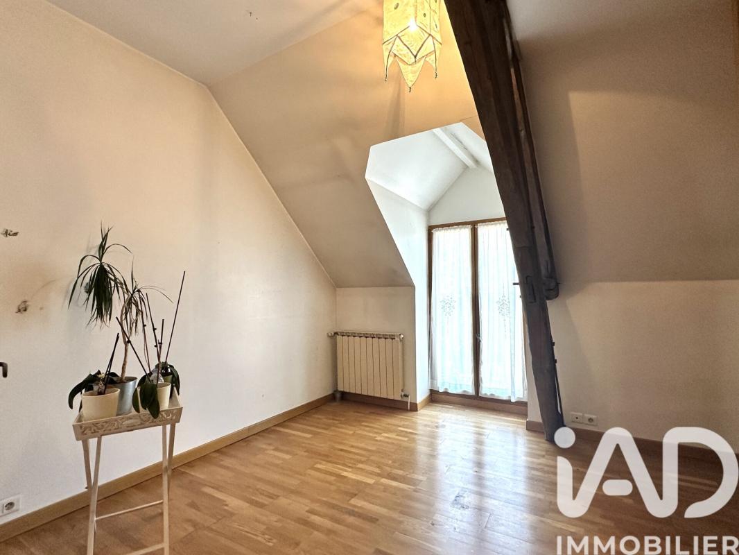 Maison 10 Pièce(s) La Chapelle-Saint-Luc - Photo 20