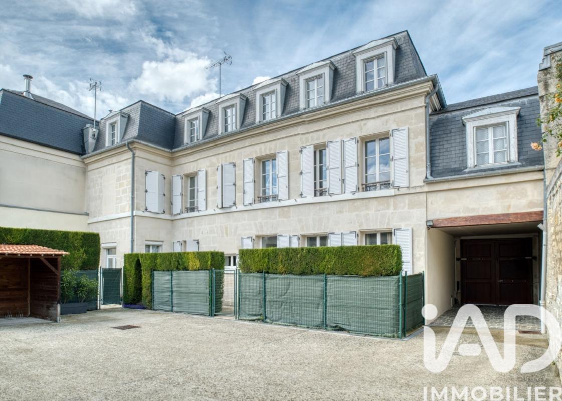 Maison 7 Pièce(s) Compiègne