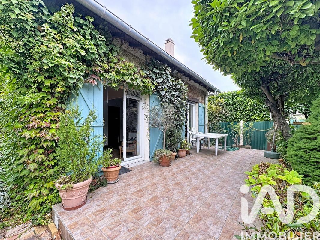 Maison 6 Pièce(s) Le Mesnil-le-Roi