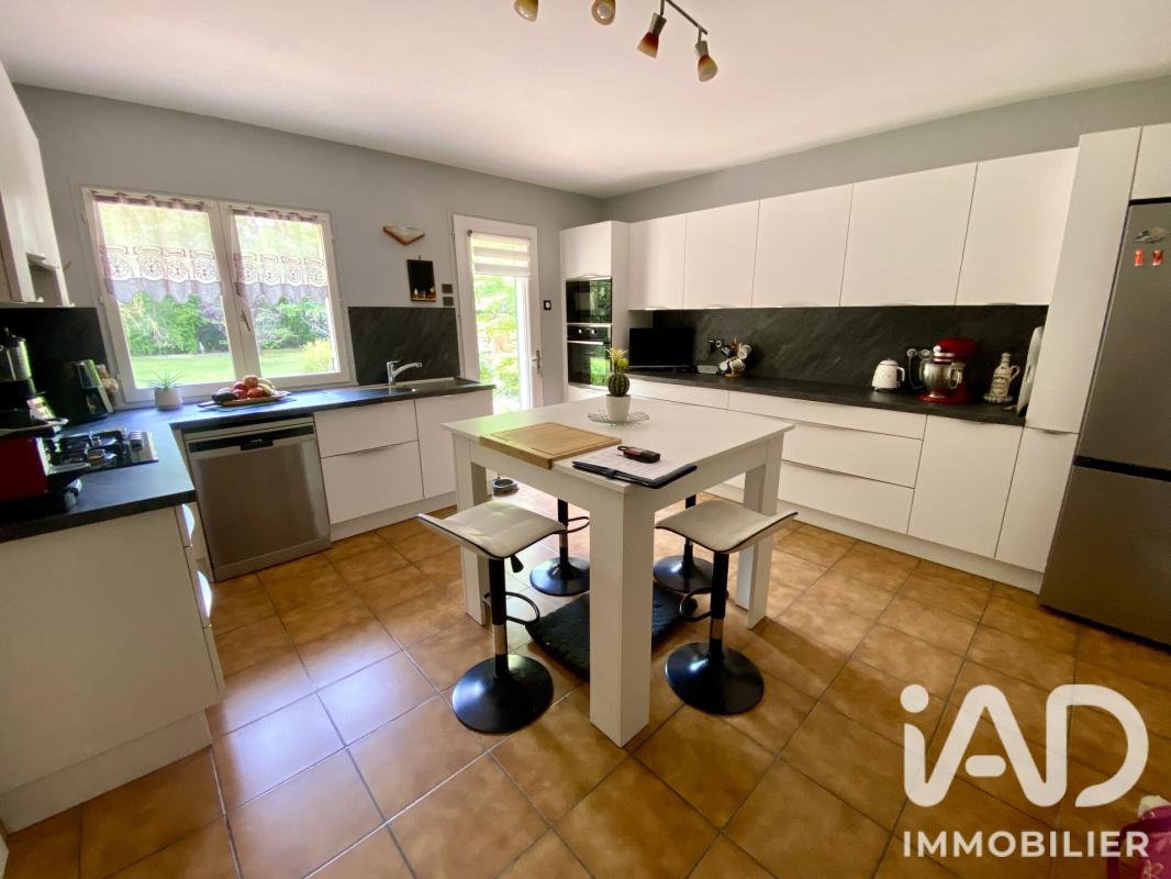 Maison 9 Pièce(s) Saint-Hilaire-les-Andrésis - Photo 8
