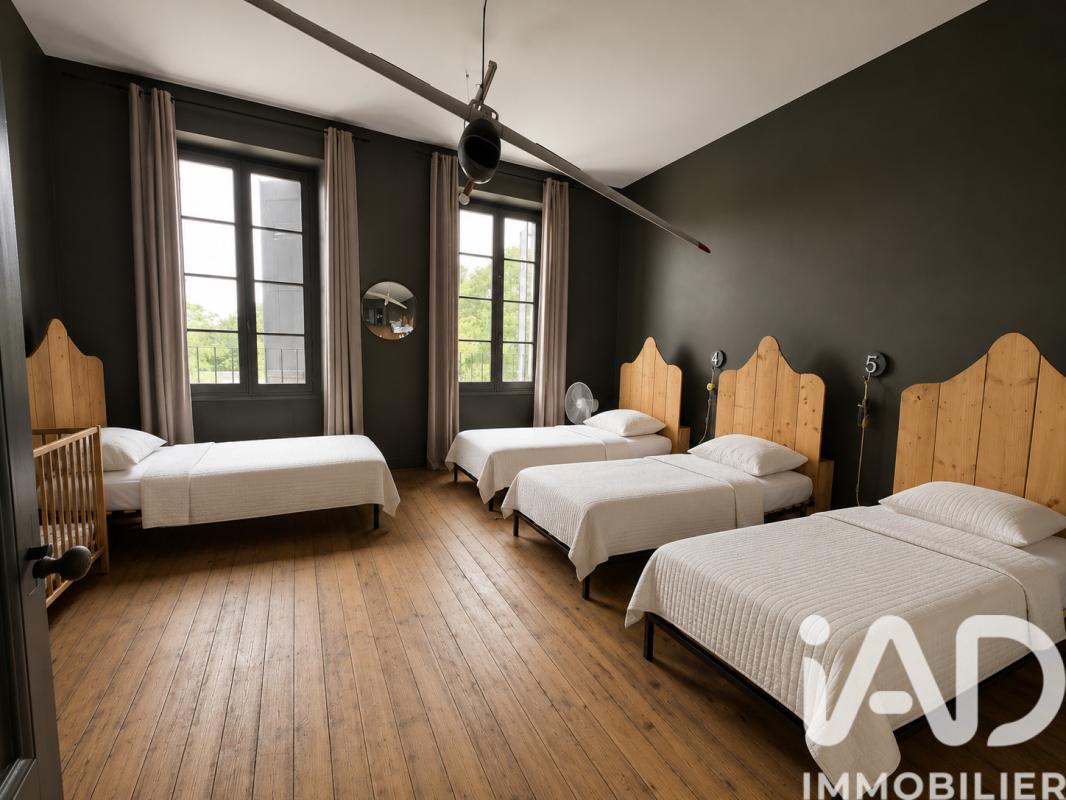 Maison 11 Pièce(s) Saint-Christoly-Médoc - Photo 6