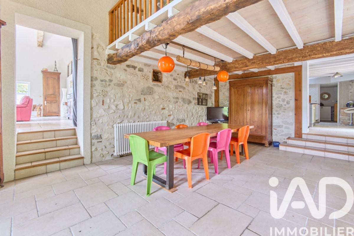 Maison 7 Pièce(s) Colayrac-Saint-Cirq - Photo 2