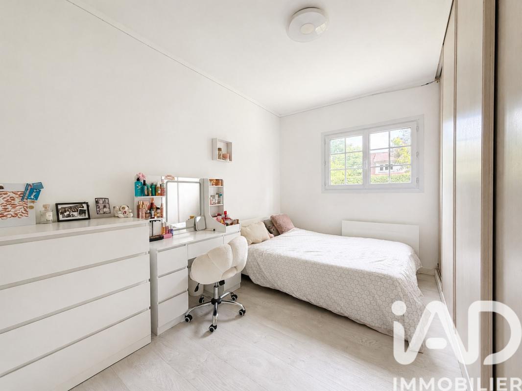 Maison 7 Pièce(s) Plaisir - Photo 9