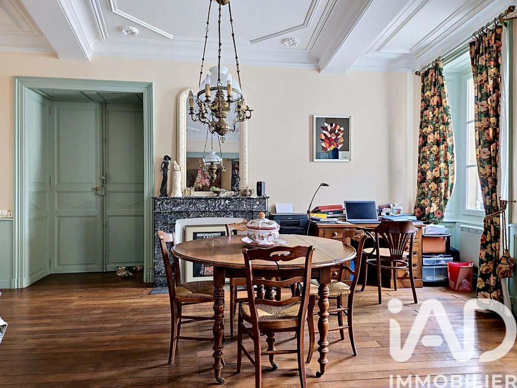 Maison 11 Pièce(s) Saint-Jean-d'Angély - Photo 8