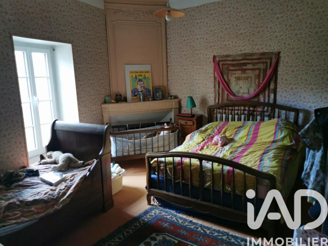 Maison 11 Pièce(s) Saint-Jean-d'Angély - Photo 17