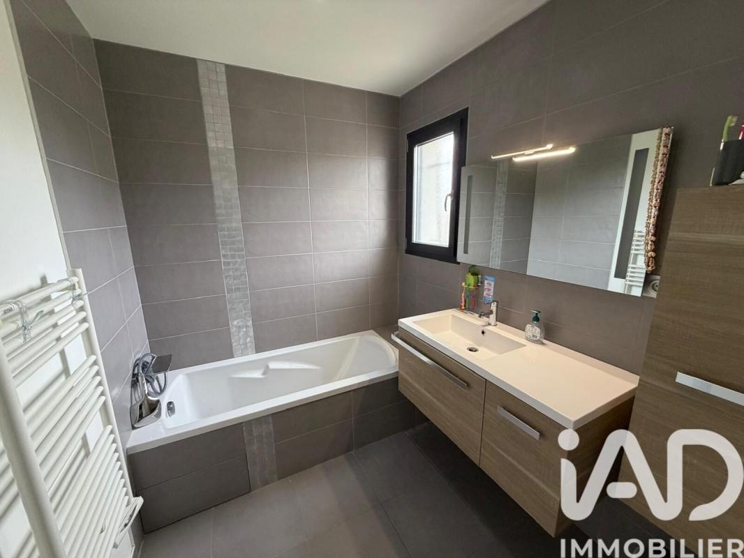 Maison 5 Pièce(s) Châteauneuf-de-Gadagne - Photo 9
